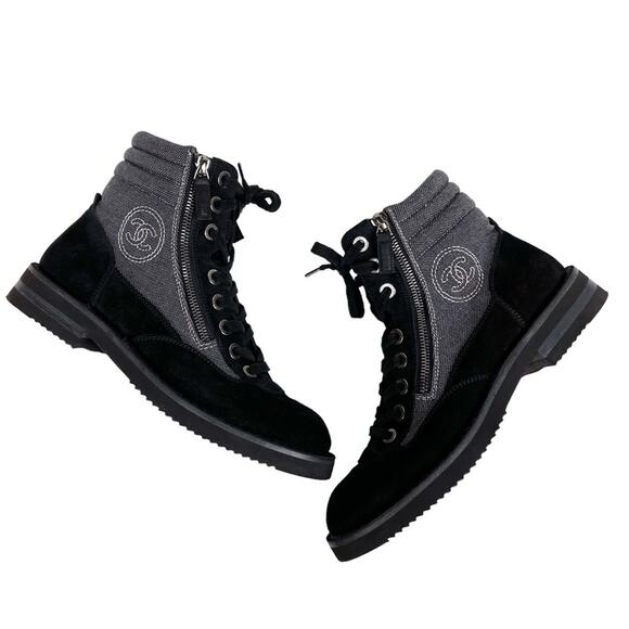 Chanel Interlocking CC Logo 2015 Gray Black‎ Suede Lace Up Combat Boots Size 39 - Picture 1 of 15
